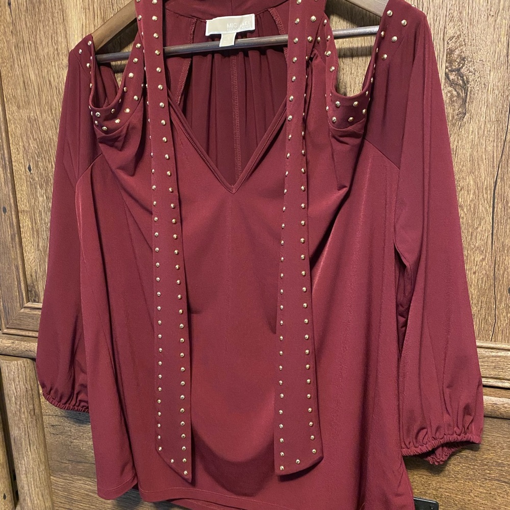 Michael Kors Dome Stud Tie-Neck Cold Shoulder Burgundy Blouse Size: XL